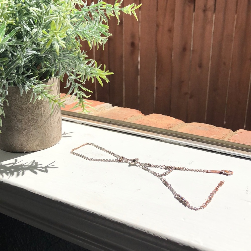 Kendra Scott bracelet : covers hand - see pics